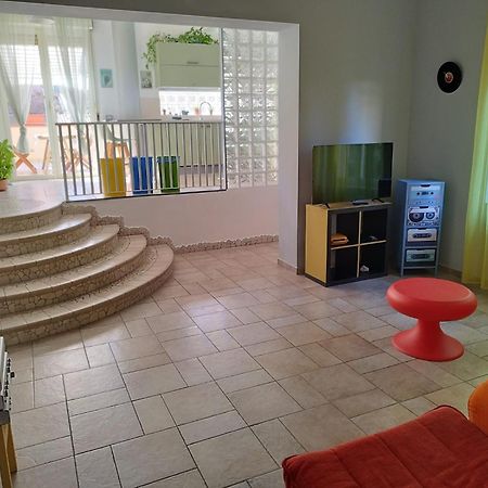 Appartamento Fronte Mare Con Parcheggio Privato Pescara Luaran gambar